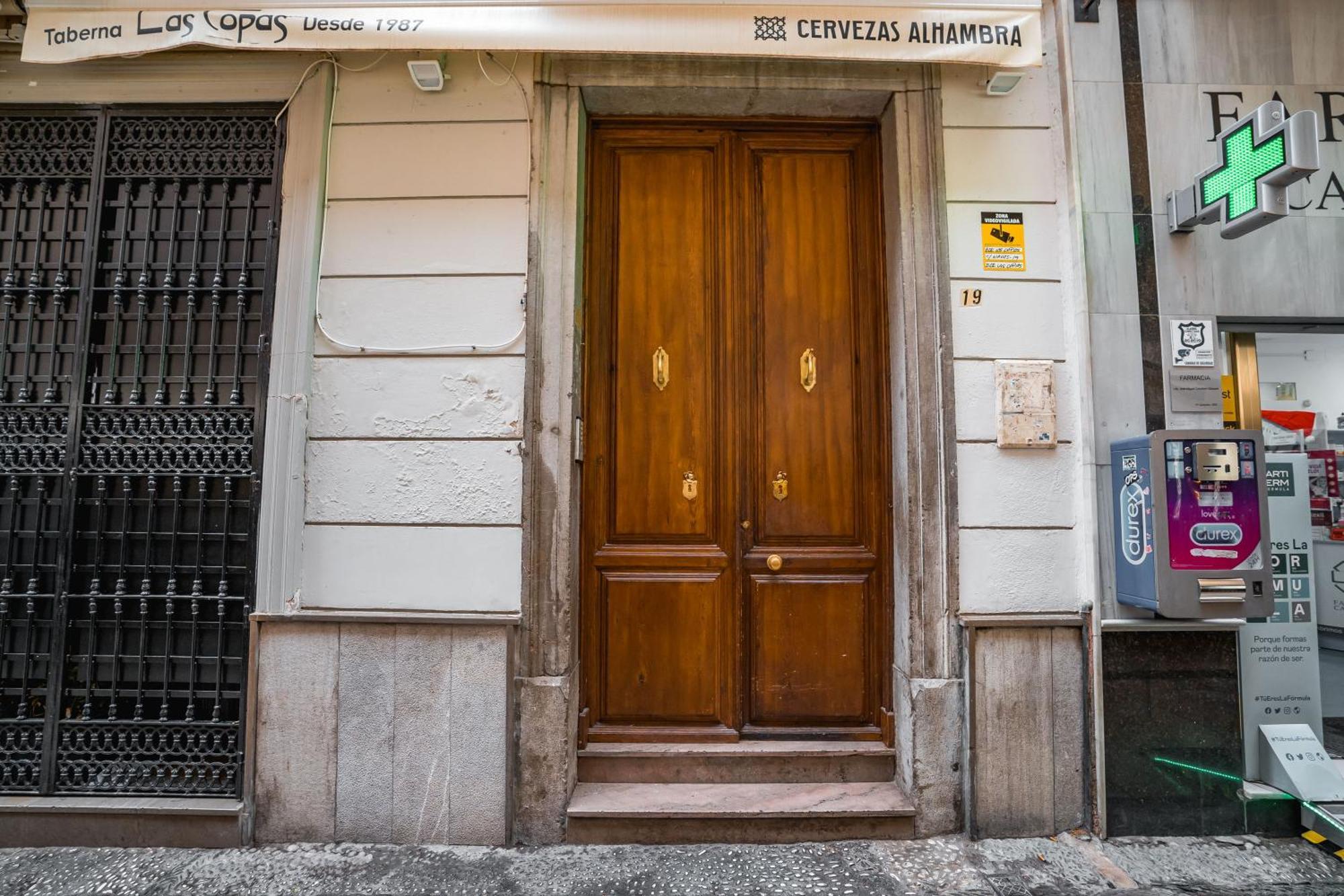 Апартаменты Qh Ayuntamiento Гранада Экстерьер фото