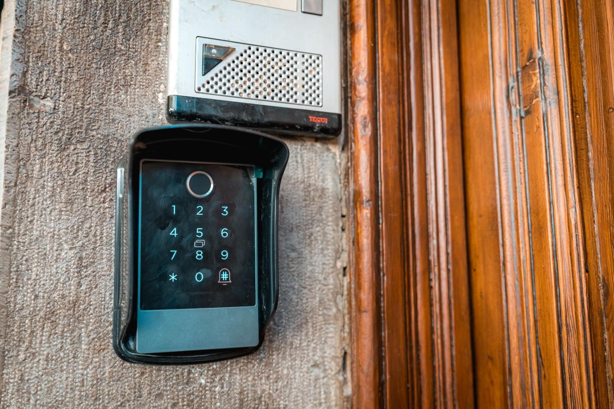 Апартаменты Qh Ayuntamiento Гранада Экстерьер фото